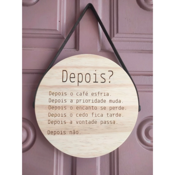 Placa Decorativa Redonda Madeira Para Porta E Parede- Depois - Image 3