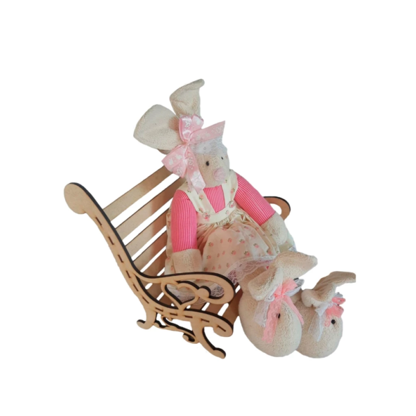 Banco decorativo para colocar boneco sentado e enfeitar cenário - MDF- BANCO VAI DESMONTADO- NAO ACOMPANHA BONECO - Image 2