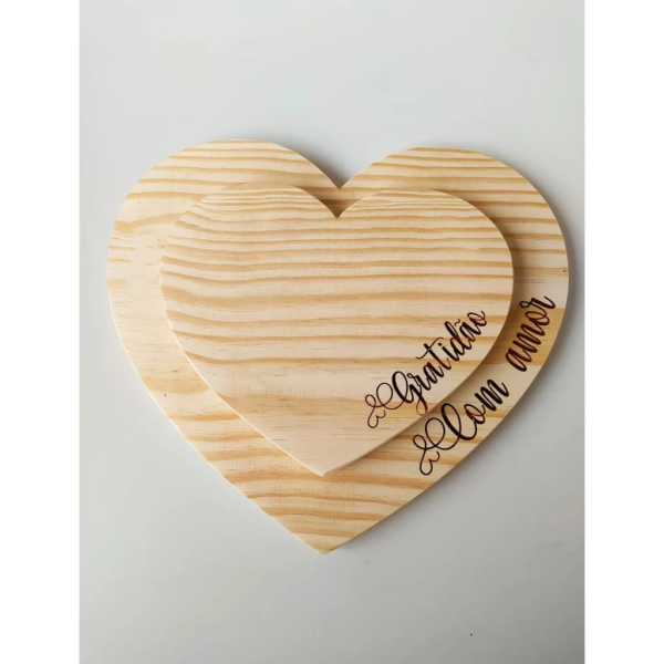 Kit Tábuas De Coração P/ Mesa Posta Com Gravação - Letring - Com amor e Gratidão - Tábua Madeira Pinus - Image 2